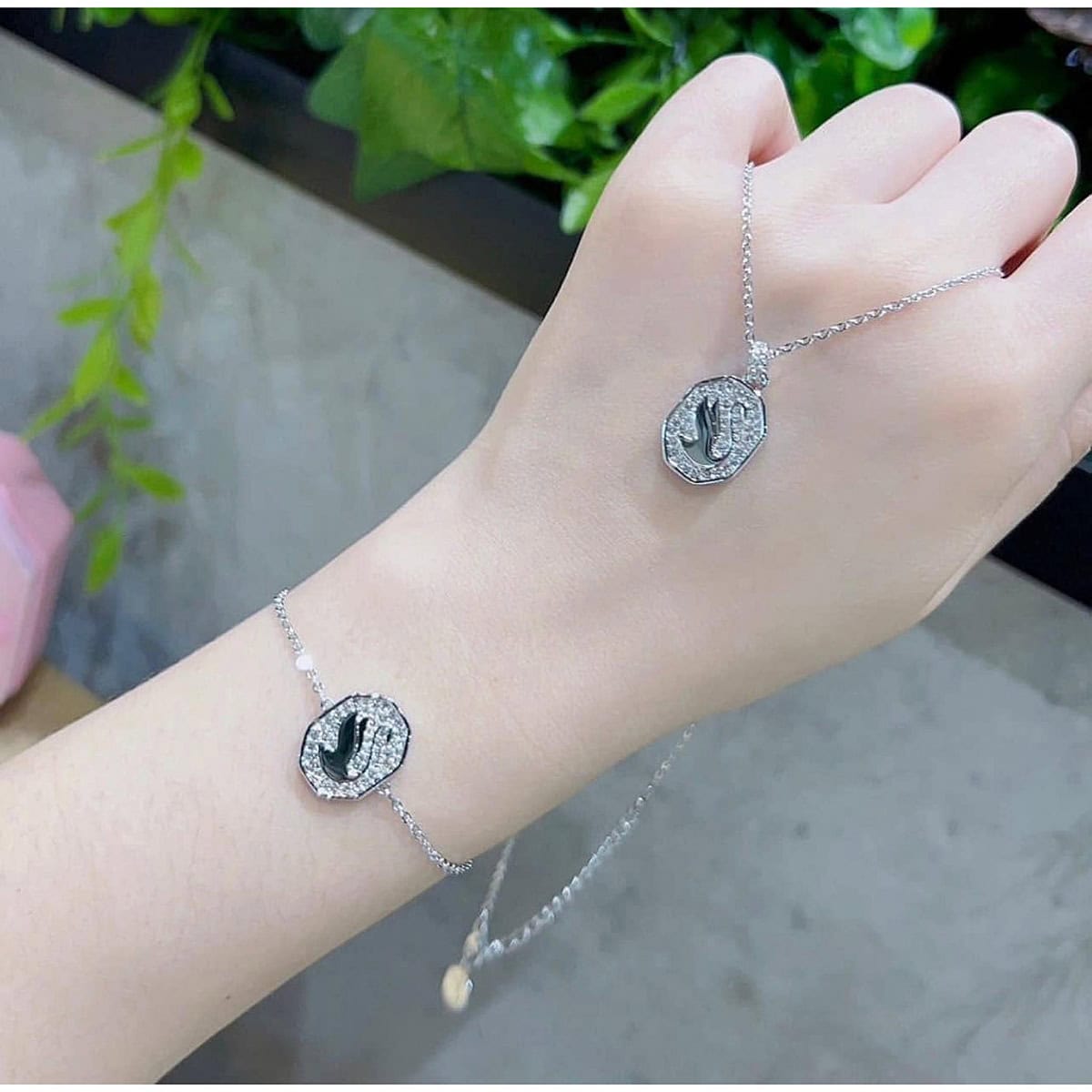 Bộ Trang Sức Swarovski Swan Signum Silver Biểu Tượng Của Sự Sang Trọng 9 Bộ Trang Sức Swarovski Swan Signum Silver Biểu Tượng Của Sự Sang Trọng - Ảnh 9
