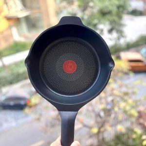 Chảo Tefal Robusto Đúc Nguyên Khối E2490244 Chảo Chống Dính Cao Cấp Bền Bỉ Tiện Lợi với Miệng Rót - Ảnh 9