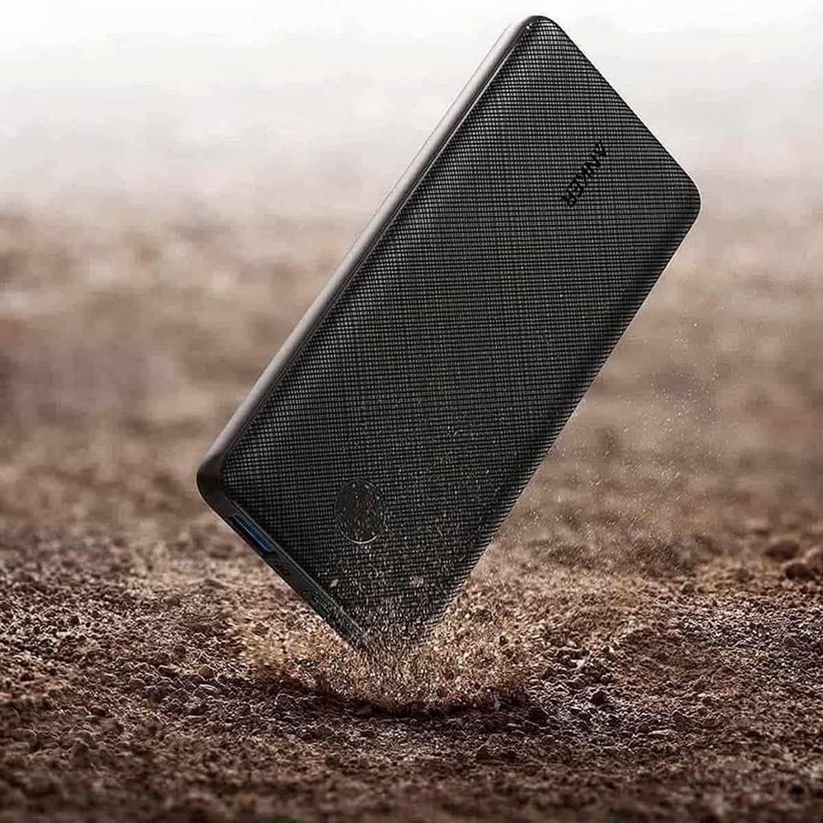 Anker Powercore Slim 10000 Màu Đen Sạc dự phòng Anker PowerCore Slim 10000 màu đen với kiểu dáng mỏng và dài