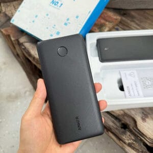 Sạc Dự Phòng Anker Powercore Slim 10000Mah Usb-C In/Out Kèm Cáp Mỏng Nhẹ, An Toàn, Màu Đen 9 Sạc Dự Phòng Anker PowerCore Slim 10000mAh USB-C In/Out Kèm Cáp Mỏng Nhẹ, An Toàn, Màu Đen - Ảnh 4